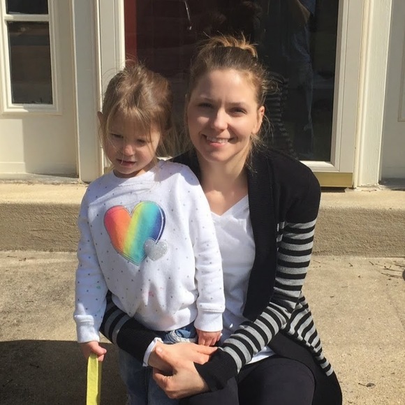 Meet your Posher, Trinity - Picture 1 of 1